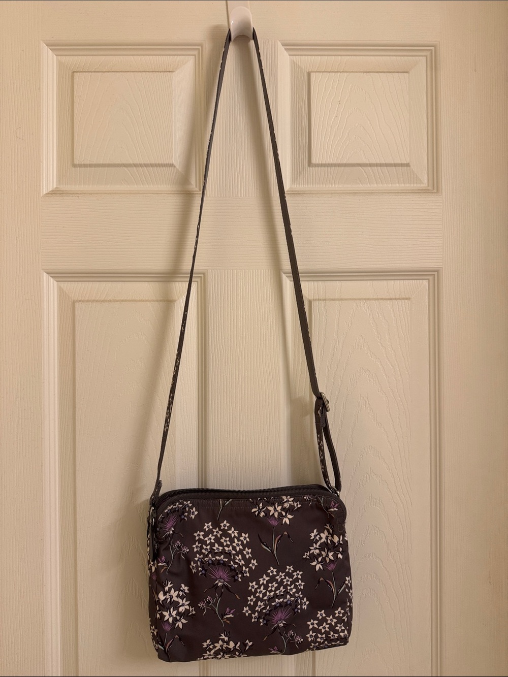 Vera Bradley Midtown Hipster Crossbody in the Floral Dandelion Wishes pattern